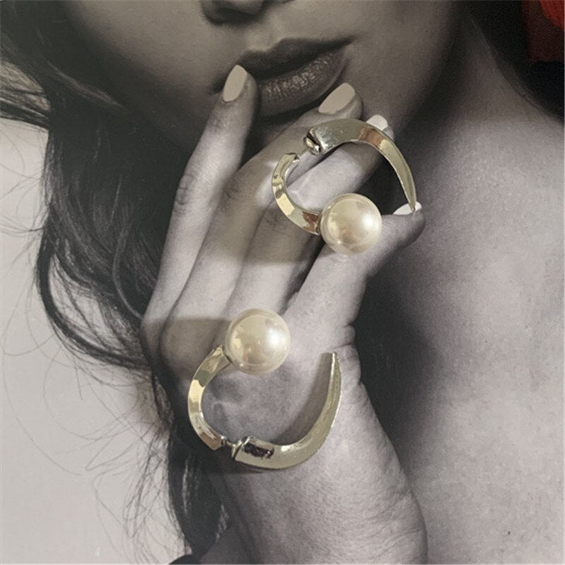 2020 New Design gold column metal wire tip, ox horn geometric twisted metal, pearl earrings for female girls gift party