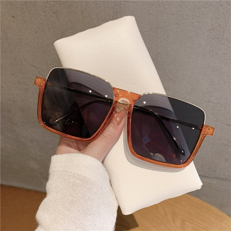 New Vintage Fashion Sunglasses For Women Metal Square Frame Luxury Shades Pink Sun Glasses Photograph Sun Eyewear UV400
