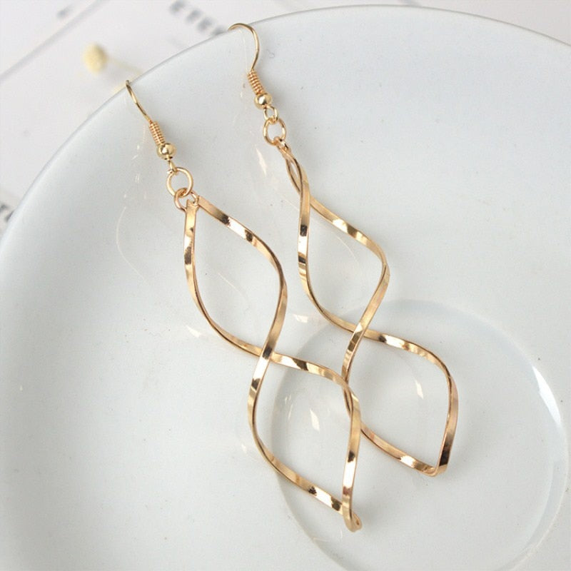 Simple fashion gold color Silver plated geometric big round Clip earrings for women fashion big hollow Ear clip jewelry