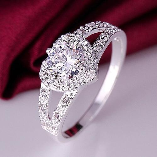 Women Sterling Crystal Love Heart Shaped Ring Bridal Wedding Jewelry Luxury Silver Color Heart Ring for Women