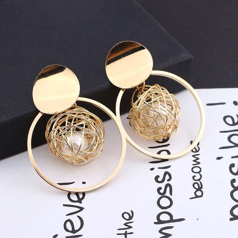 New Fashion No hole Earrings For Women Golden Color Round Ball Geometric clip Earrings For Party Wedding Ear Clips Jewelry