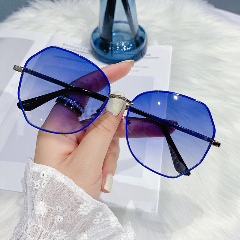 Fashion Women Sunglasses Luxury Brand Designer Women Vintage Sun Glasses UV400 Lady Sunglasses Shades Eyewear Sunglasses